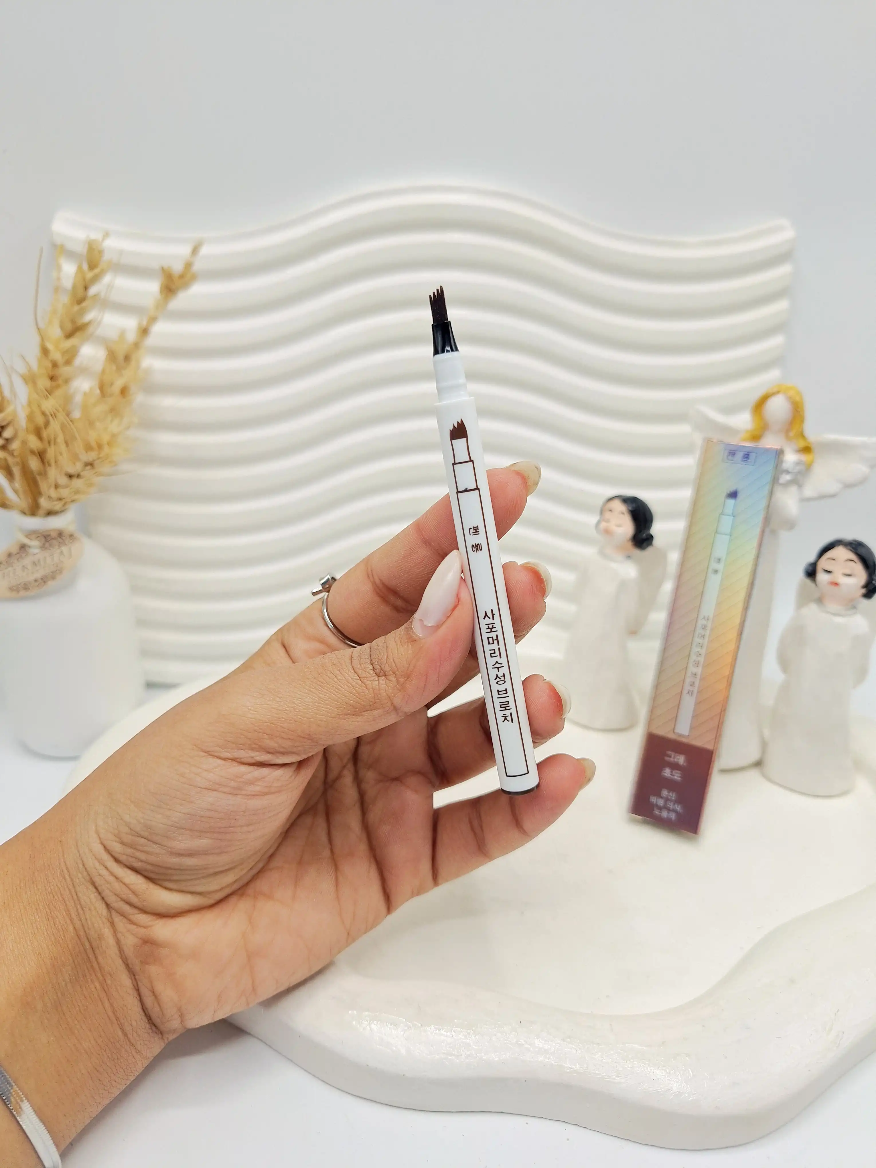 هاشور ابرو 4 خطی شماره 02 هدی بیوتی Huda beauty کد 828