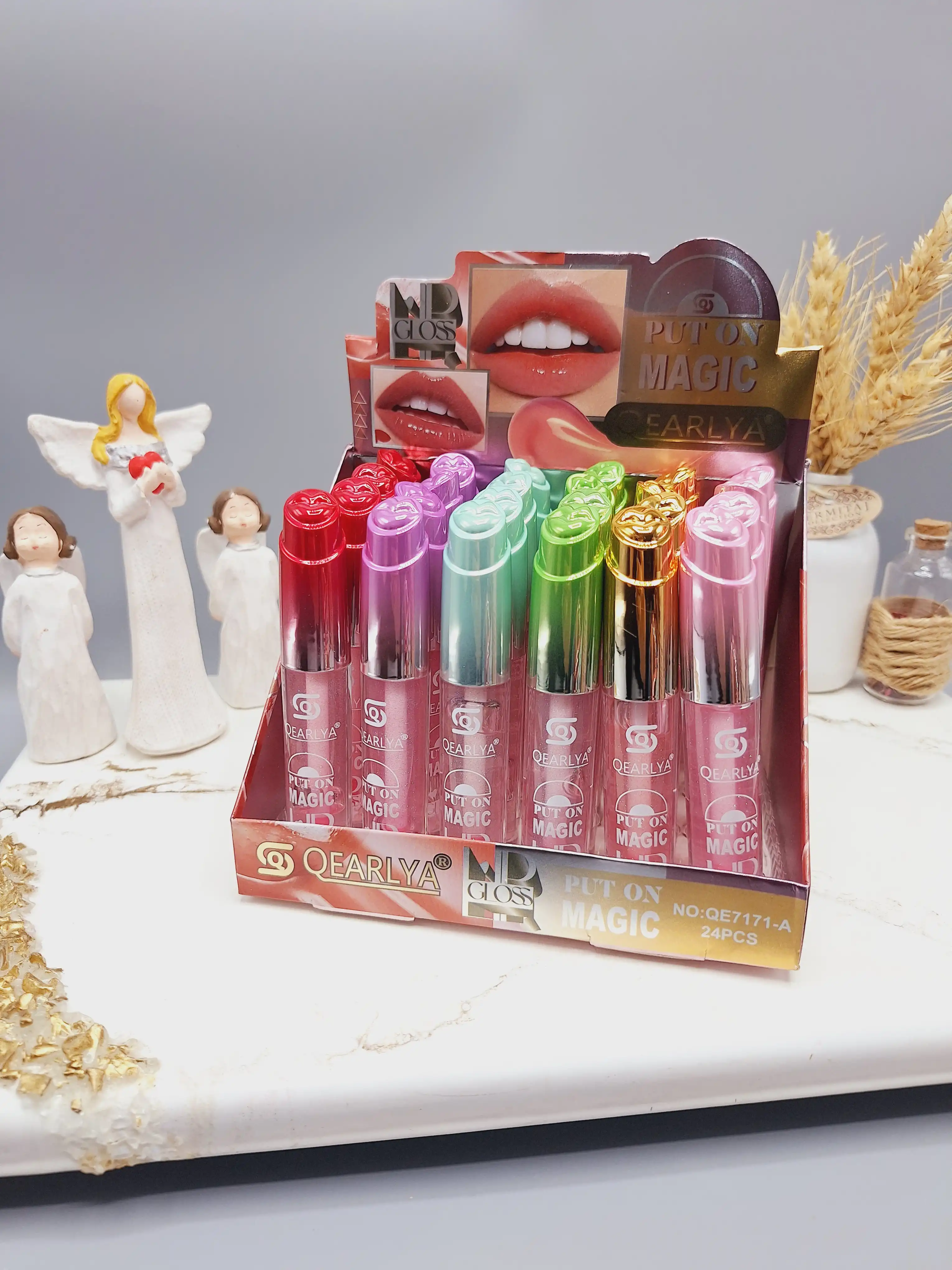 لیپ گلاس طرح لب رنگی QEARLYA کد 7171