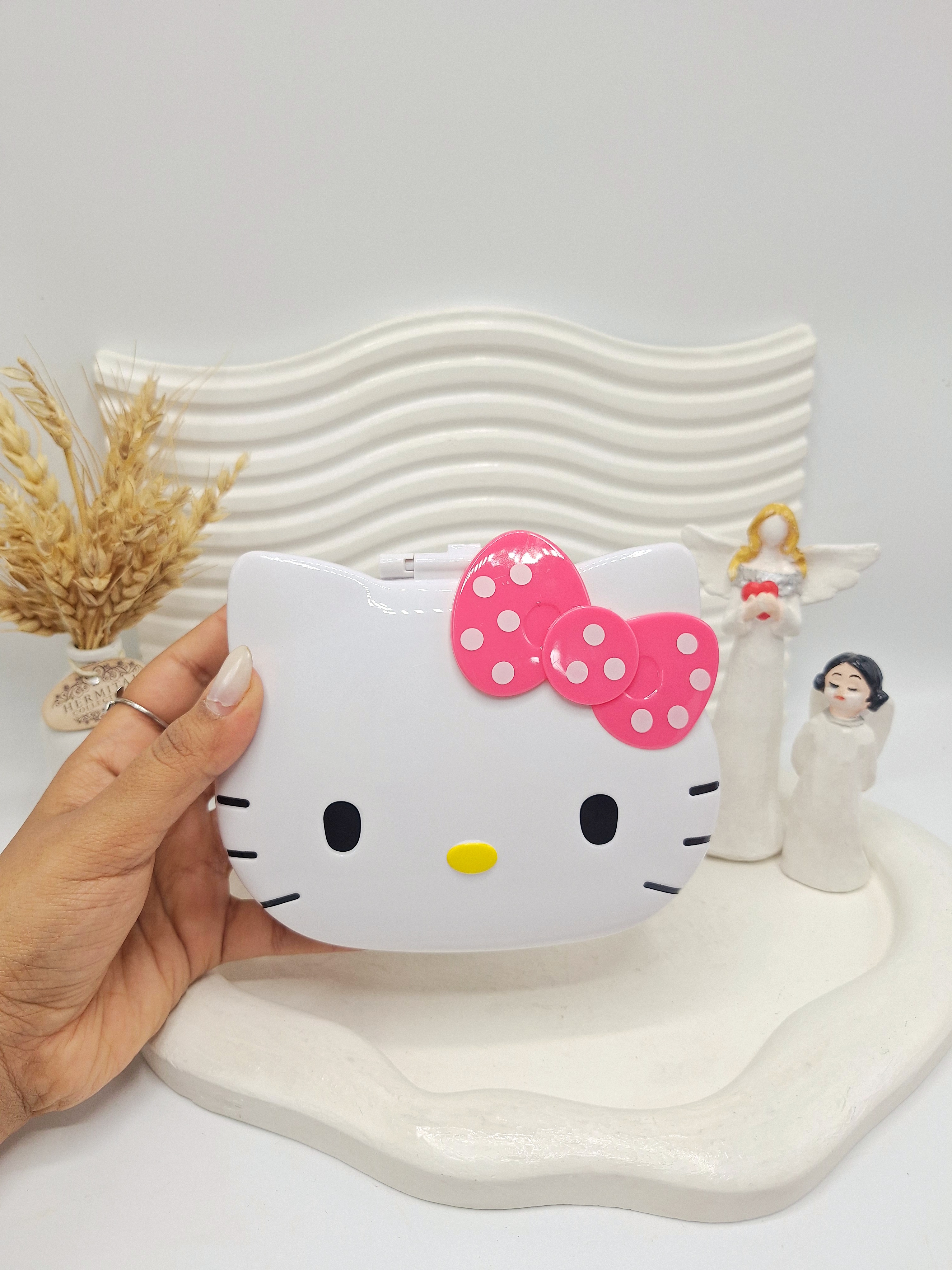 جعبه نگهداری رومیزی و آینه دار هلو کیتی کد 0399